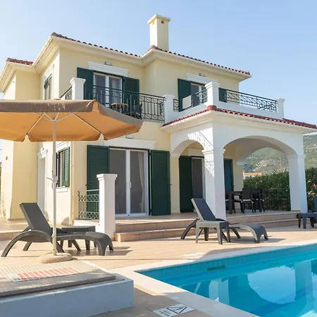 Villa Petra In Karavádhos