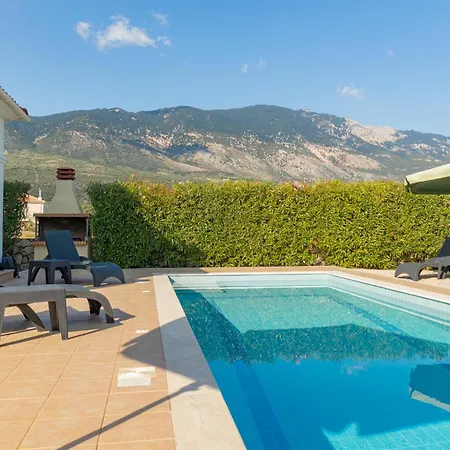 Villa Petra In *