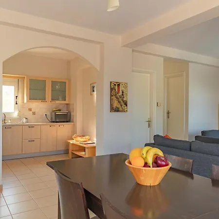 Villa Petra In *