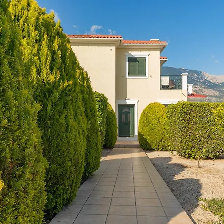 Vila Petra In *
